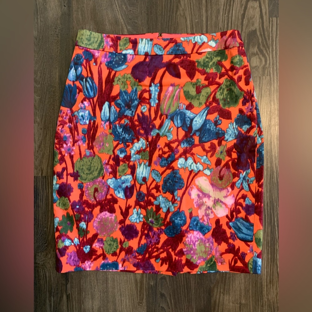 J. Crew Factory Sz 8 The Pencil Skirt Pink Floral